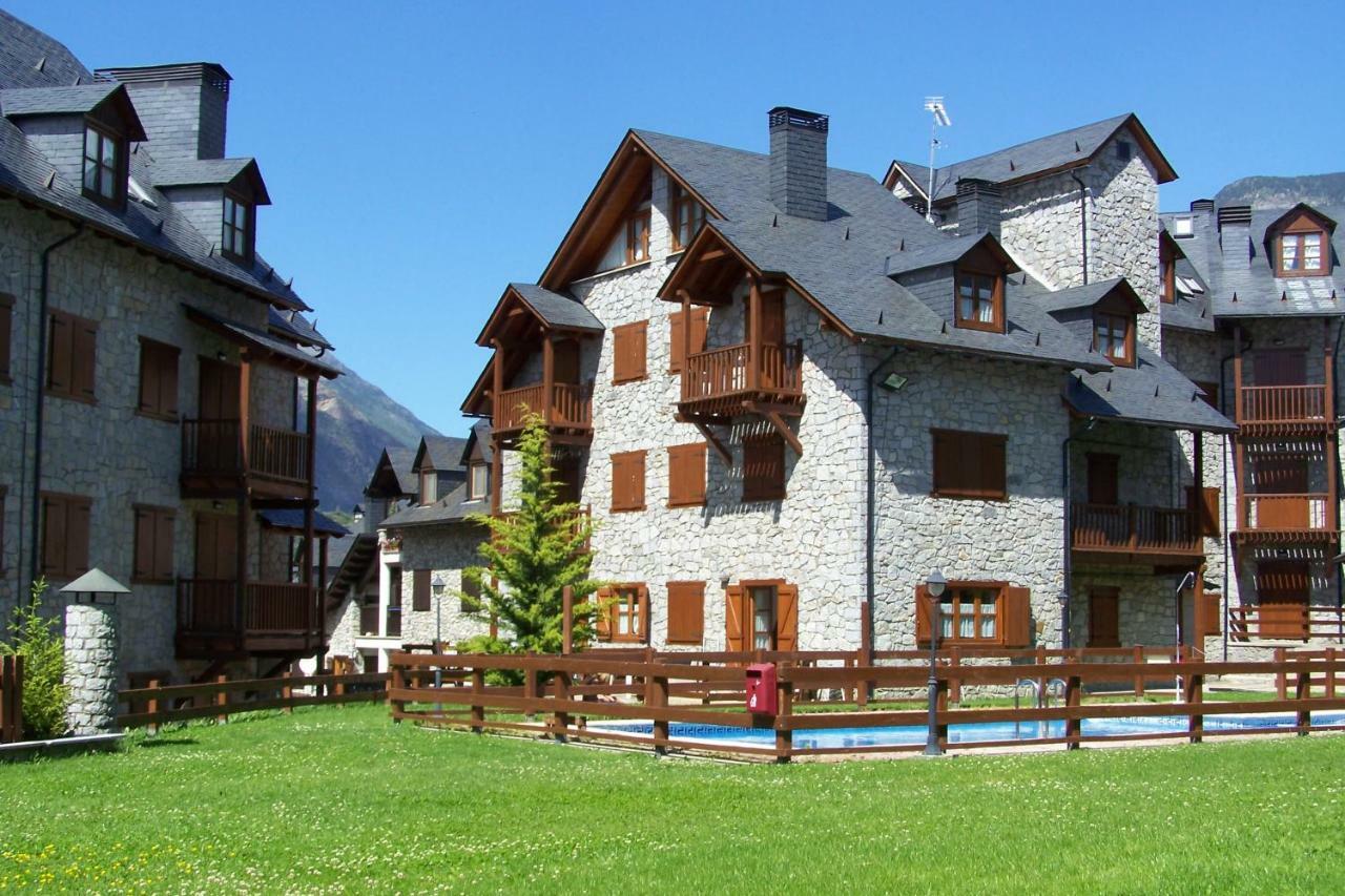 Apartamentos Nevados 24610 Benasque Exteriör bild
